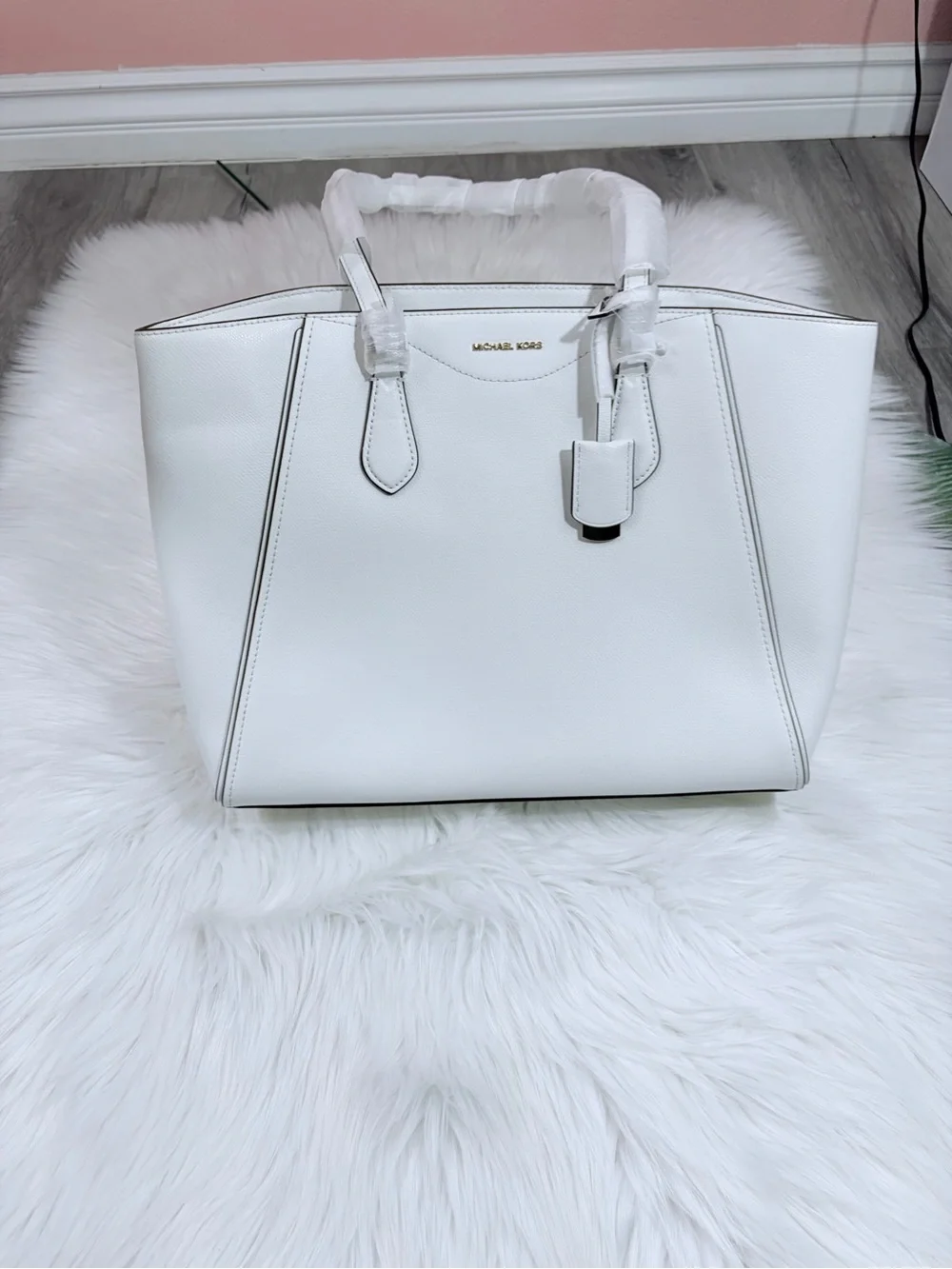 Michael Kors Taryn White Bag ✨brand new